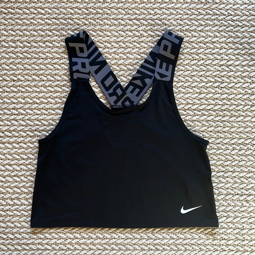 *LIKE NEW* Nike Pro Crop Tank